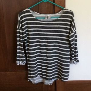 3/4 sleeve striped shirt